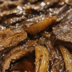 Zartes Rinderbruststück in aromatischer Balsamico-Zwiebelsoße