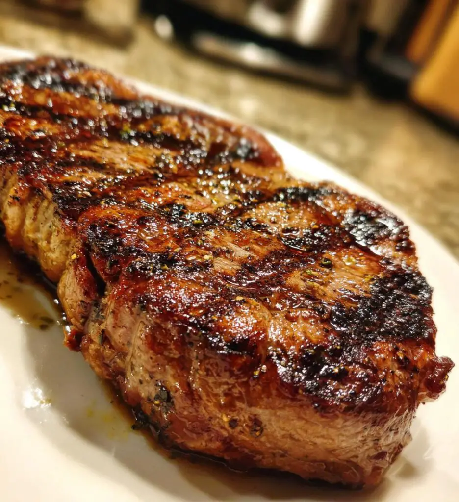 Gegrilltes Ribeye-Steak vom BBQ