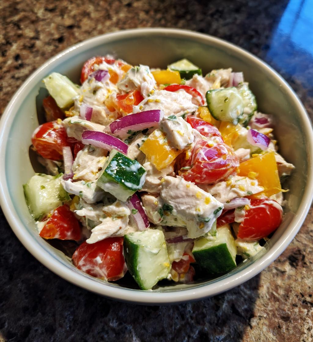 Proteinreicher Hähnchensalat