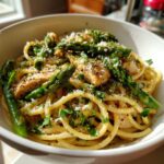 Zitronen-Spargel- und Hähnchen-Pasta
