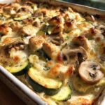 Hähnchen- und Pilz-Zucchini-Auflauf
